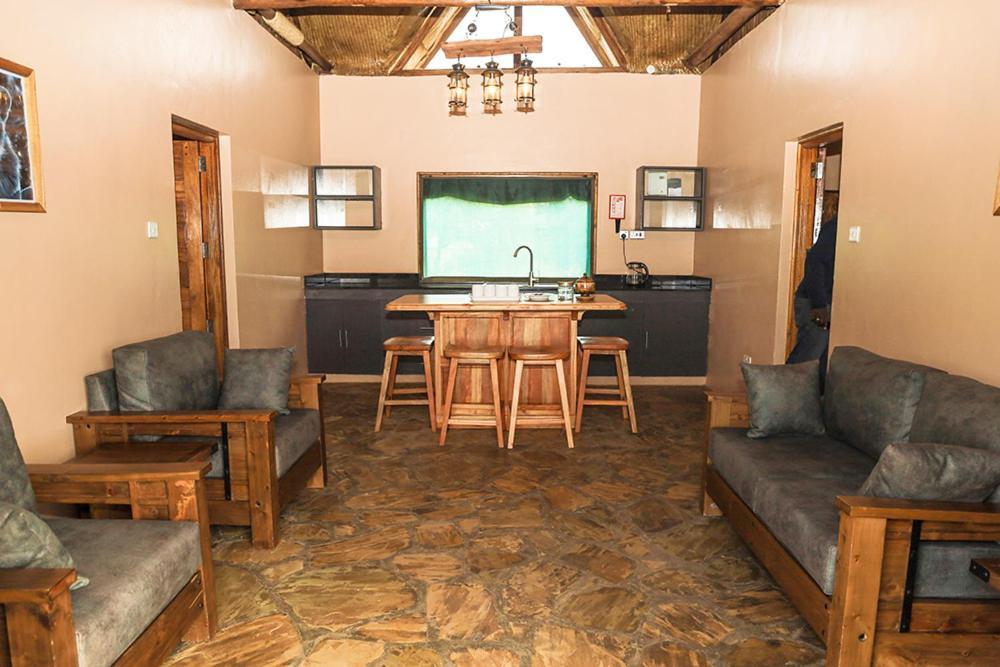 Hotel Oilepo Amboseli Rift Valley Exterior foto